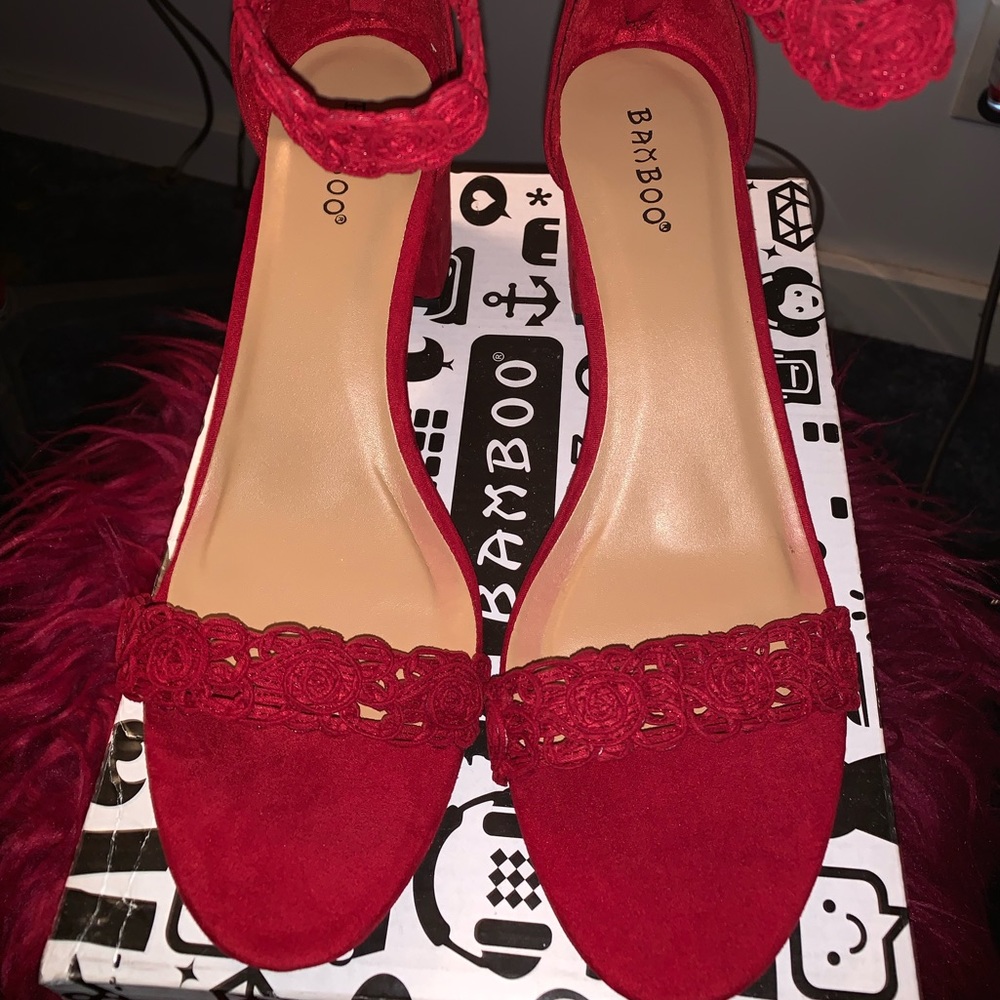 Bamboo red strap heel